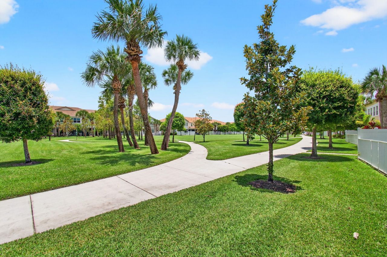 12041 Park Central, Royal Palm Beach, FL 33411 Photo