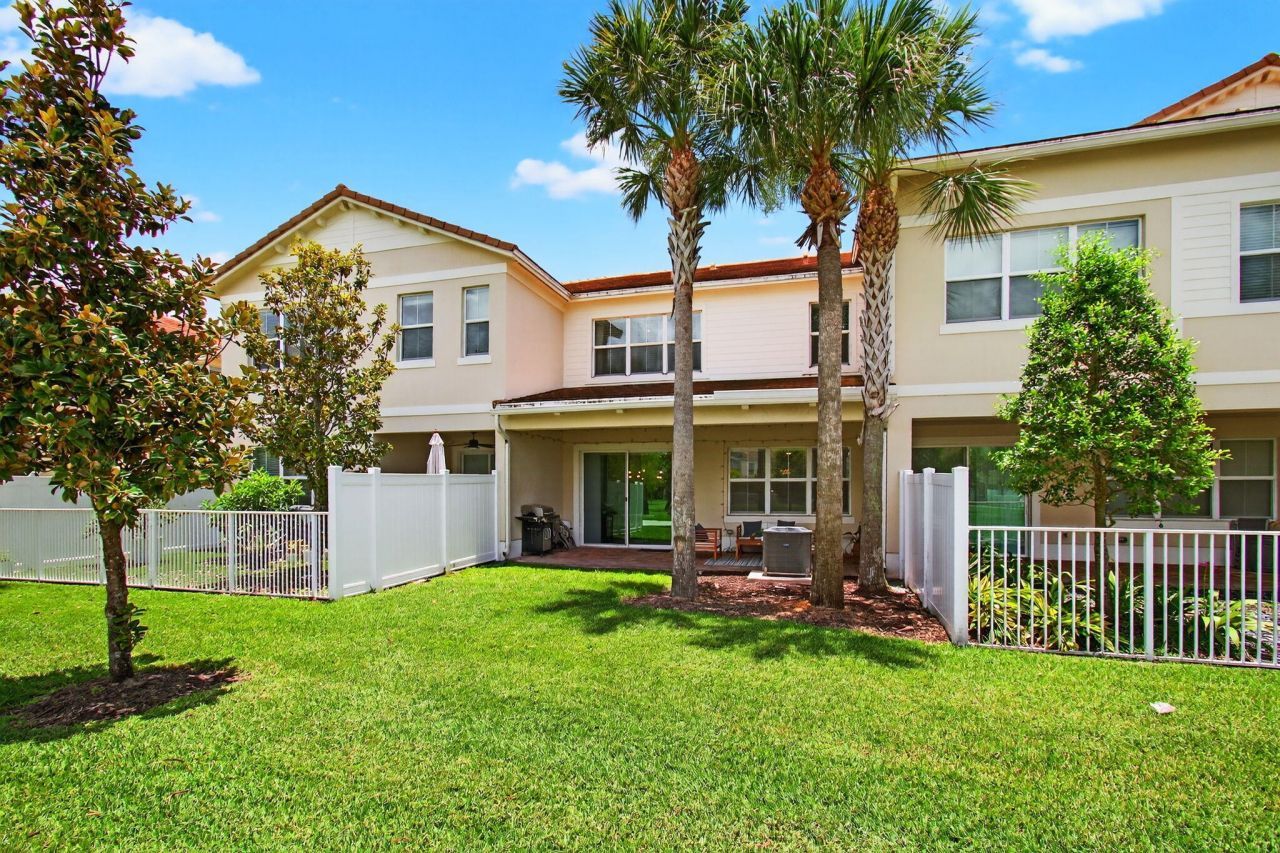 12041 Park Central, Royal Palm Beach, FL 33411 Photo