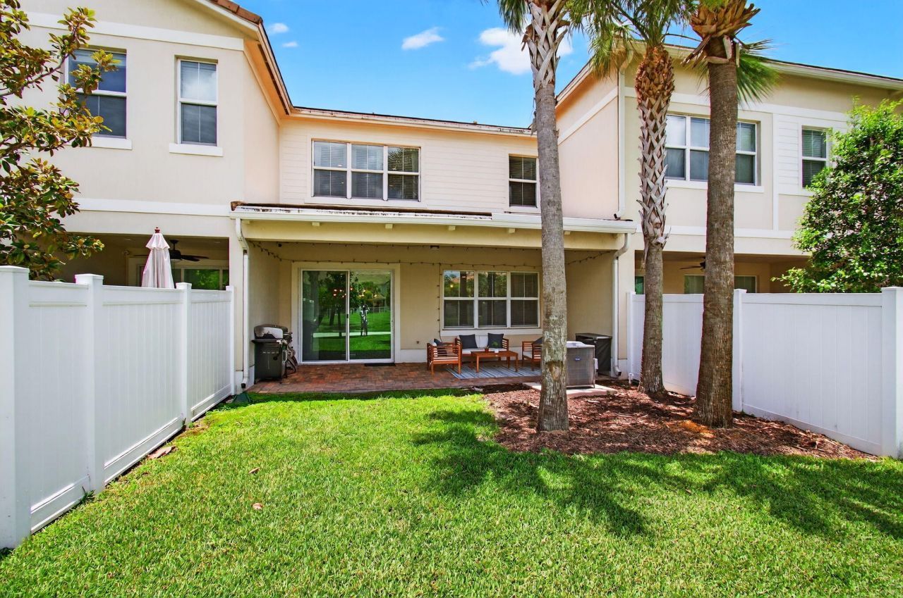 12041 Park Central, Royal Palm Beach, FL 33411 Photo