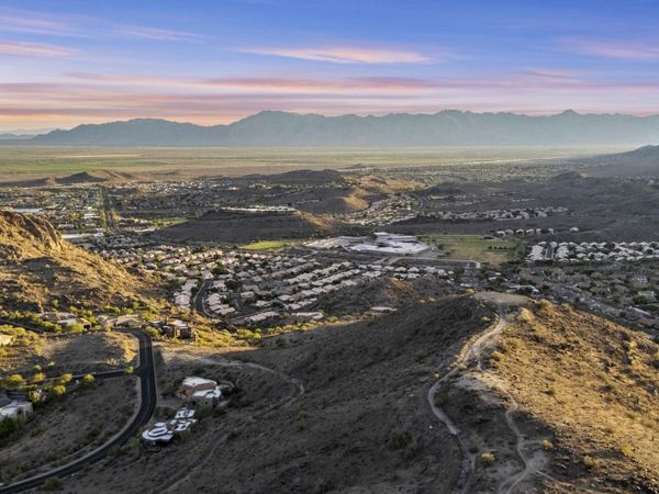 1682 E Desert Willow Drive, Unit 4, Phoenix, AZ 85048