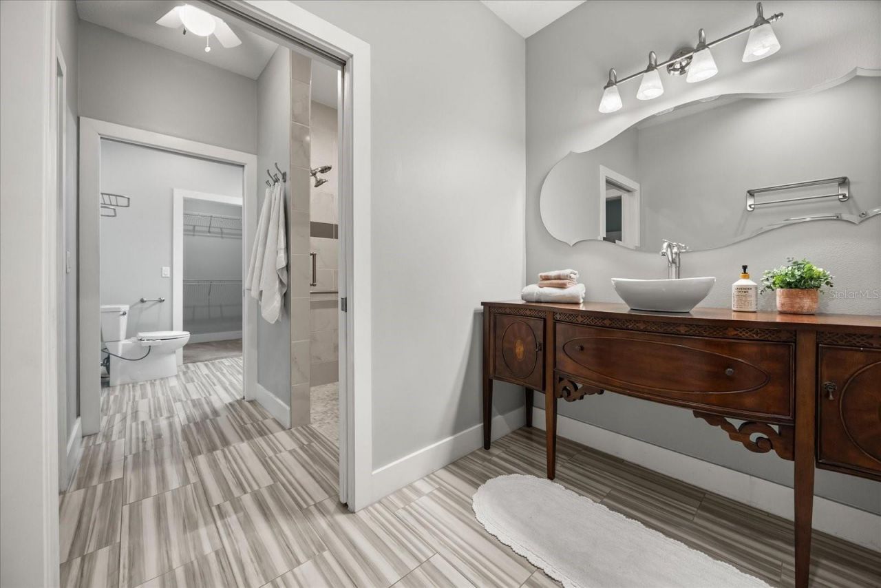 2945 Lakeshore Drive, Mount Dora, FL 32757 Photo