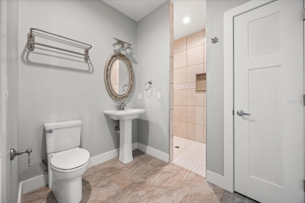 2945 Lakeshore Drive, Mount Dora, FL 32757 Photo