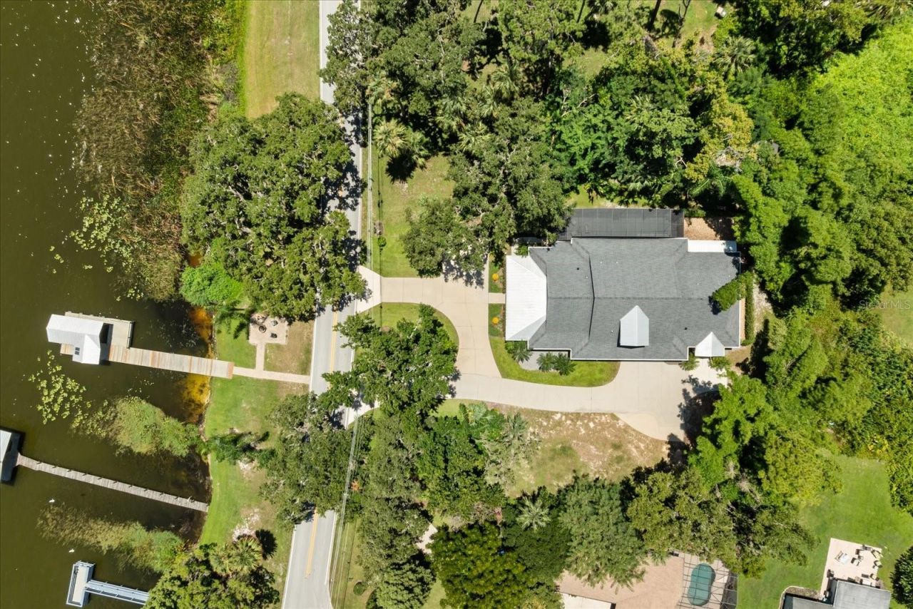 2945 Lakeshore Drive, Mount Dora, FL 32757 Photo