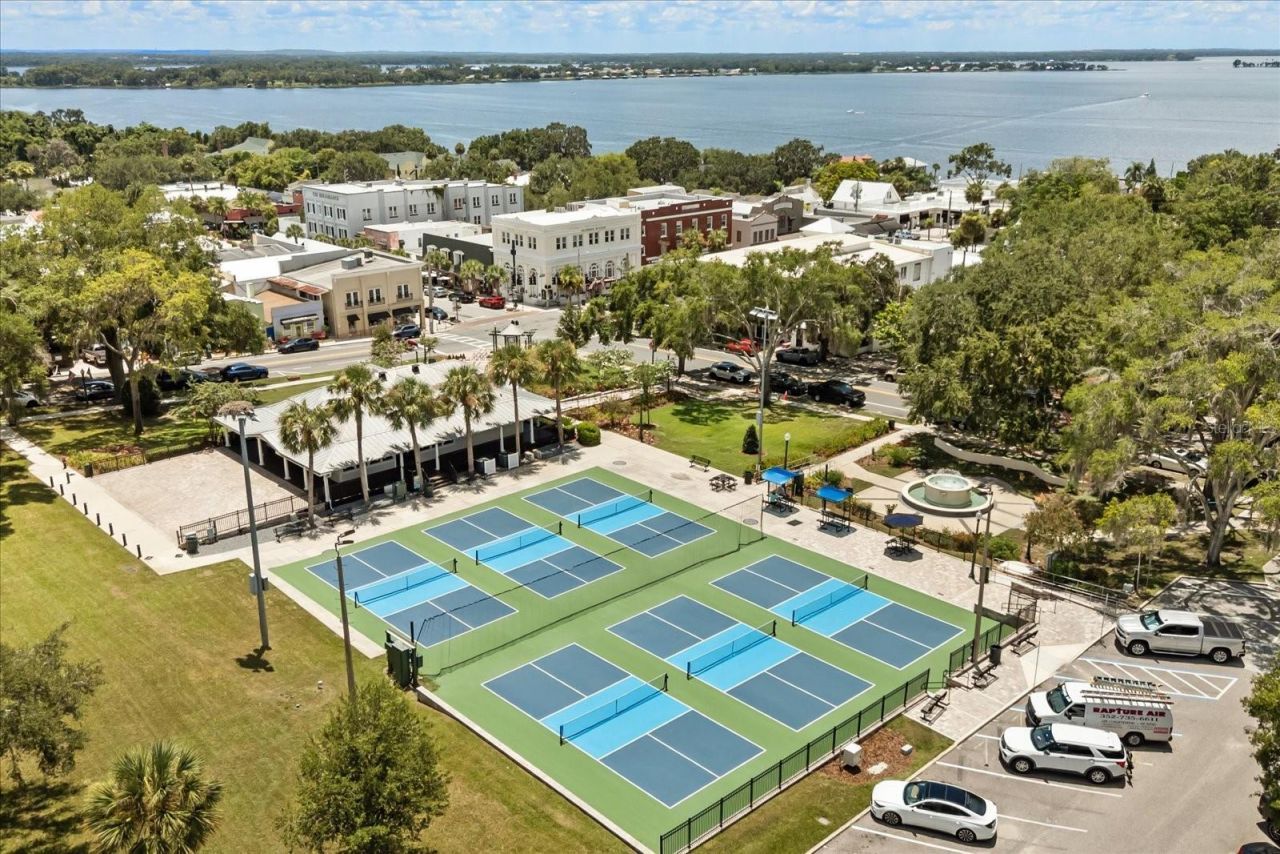 2945 Lakeshore Drive, Mount Dora, FL 32757 Photo