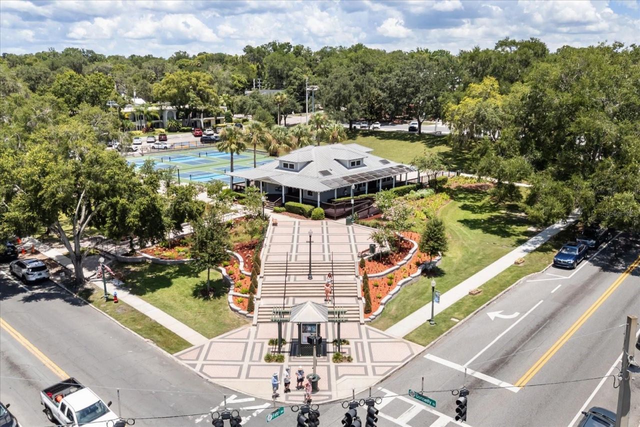 2945 Lakeshore Drive, Mount Dora, FL 32757 Photo