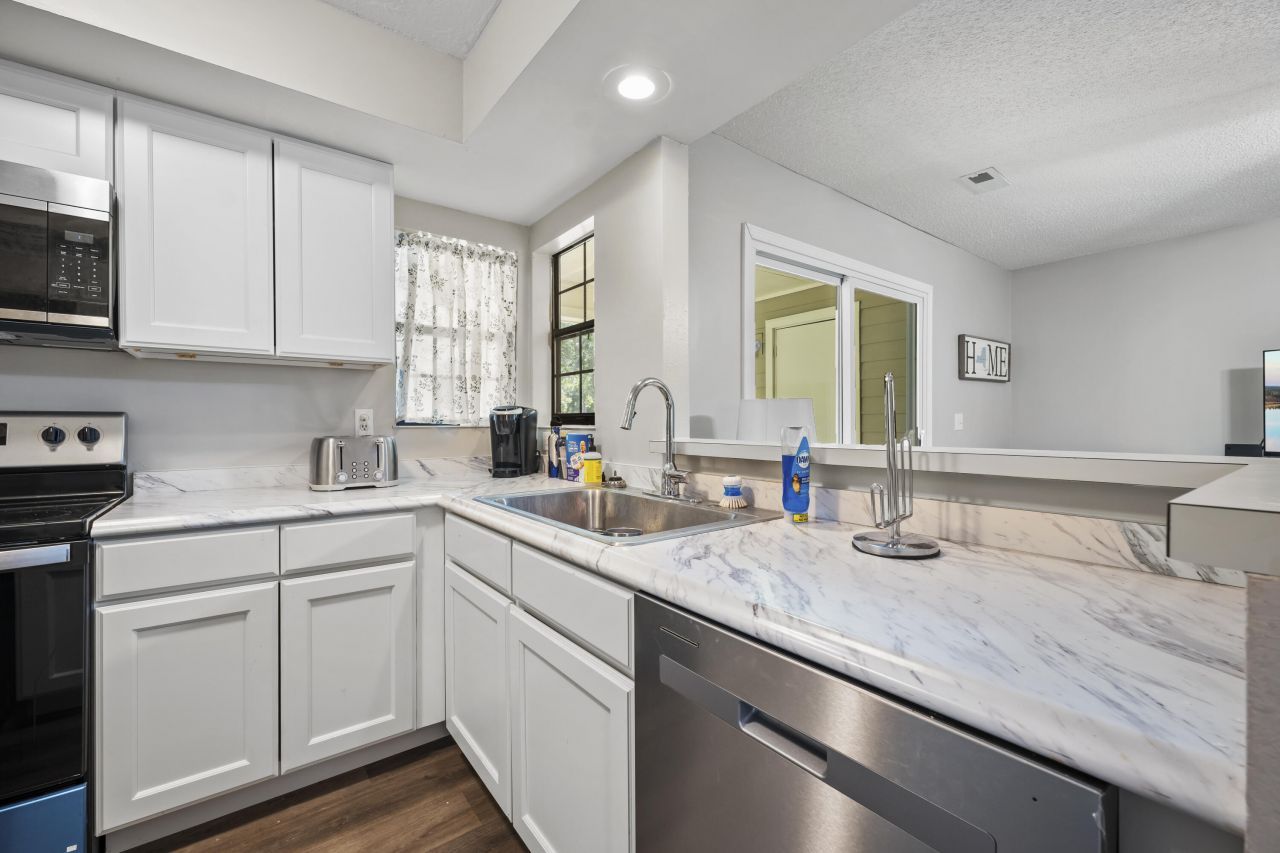 1866 Montclair Drive Photo 11