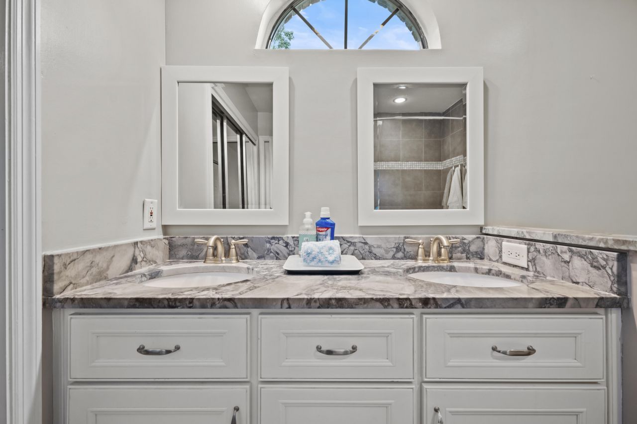 1866 Montclair Drive Photo 16