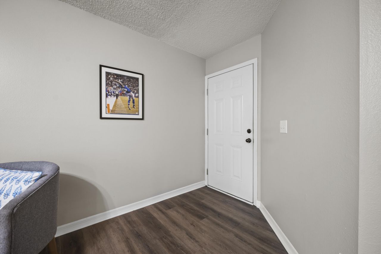 1866 Montclair Drive Photo 5