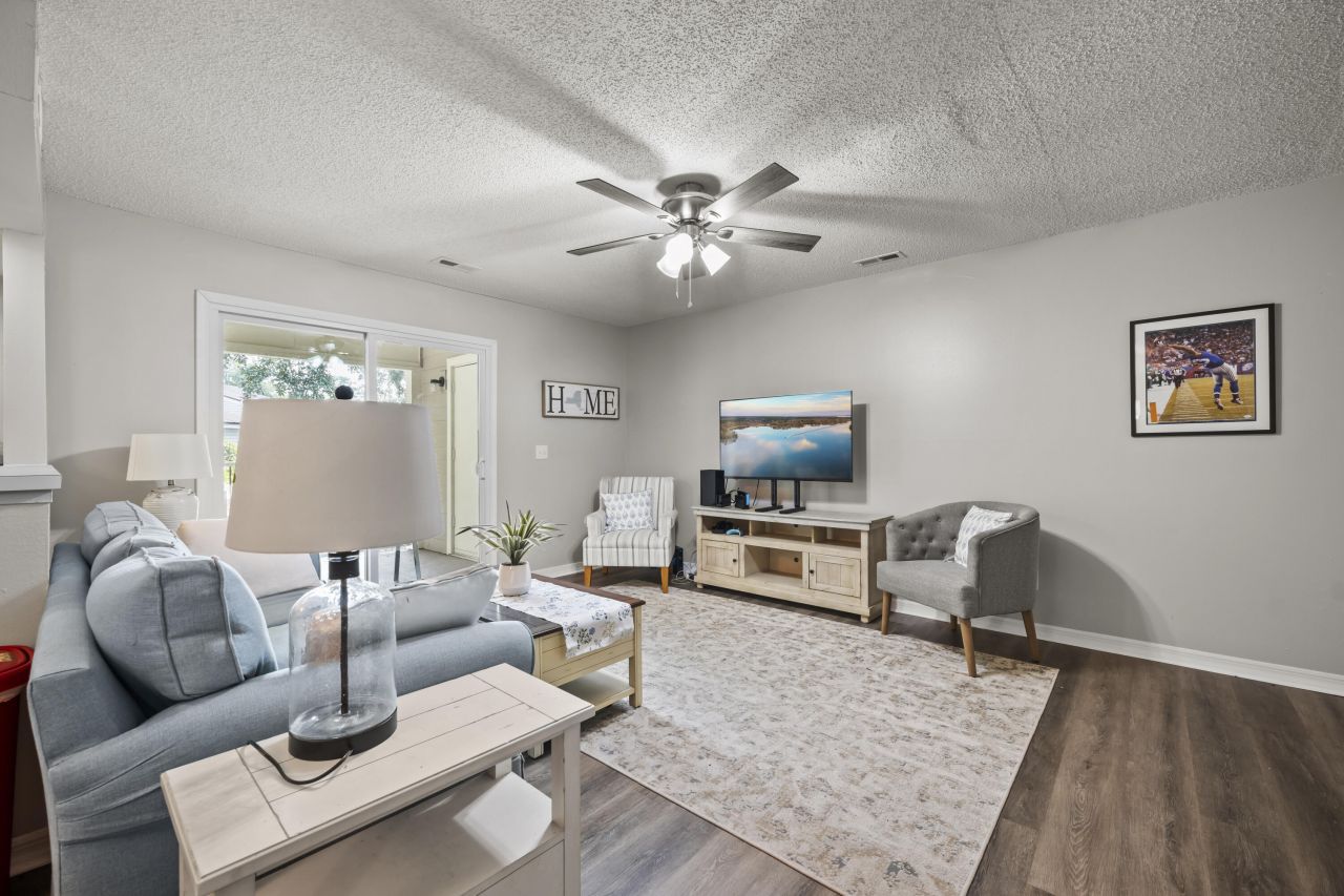 1866 Montclair Drive Photo 6