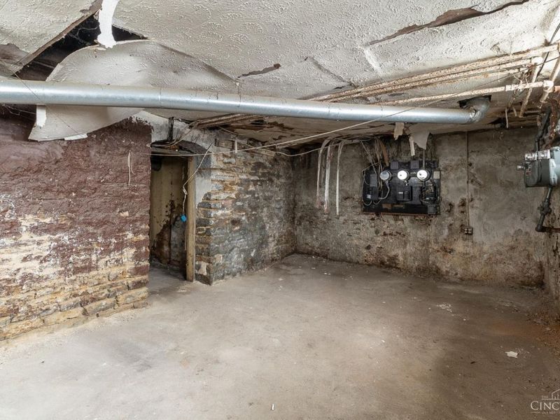 2008 Colerain Avenue, Cincinnati, OH 45214 Photo 6
