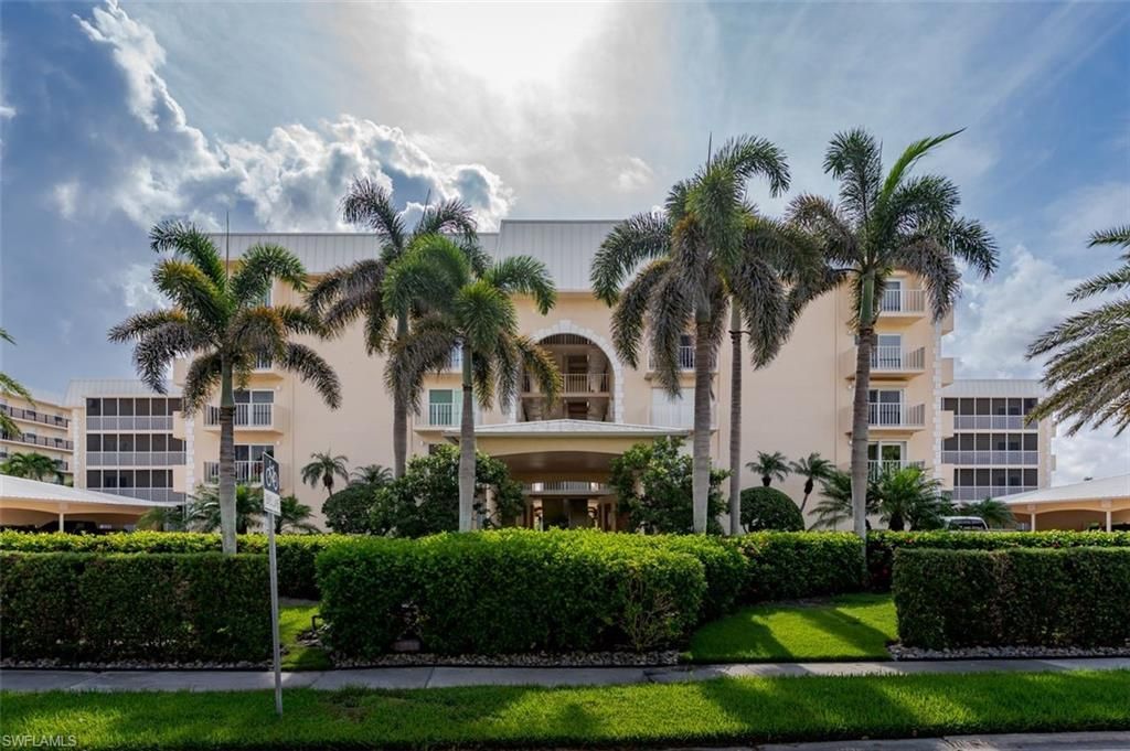 3450 Gulf Shore Blvd N, Unit 210, Naples, FL 34103 Photo