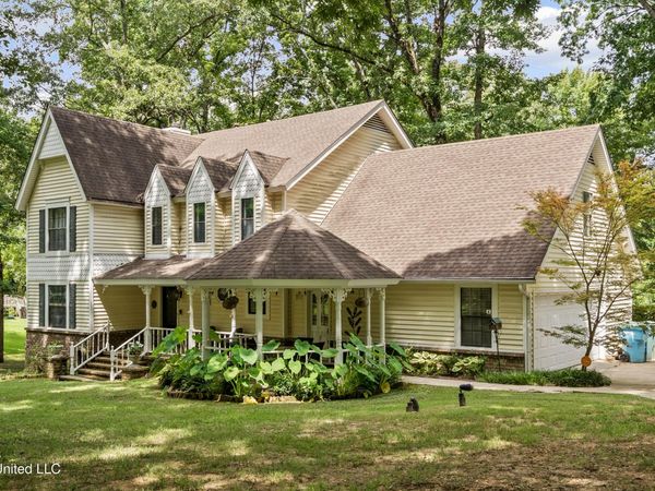 7155 Country Oak Drive, Southaven, MS 38672