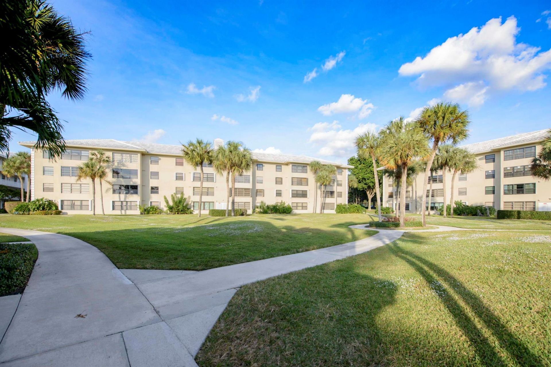 3515 Village Boulevard, Unit 304, West Palm Beach, FL 33409 Photo