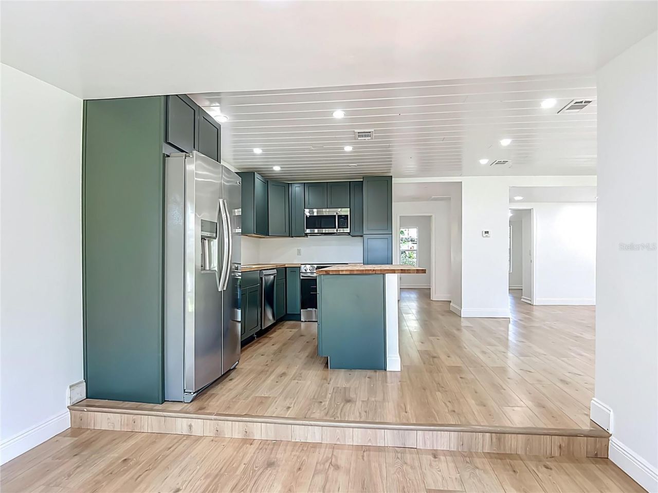 8781 S Lakeshore Drive, Floral City, FL 34436 Photo