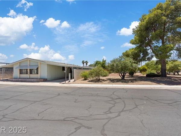 5563 Petaca Road, Las Vegas, NV 89122