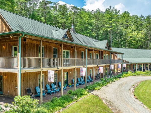 57 Hemlock Ridge LN, Catawba, VA 24070