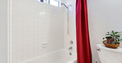 7570 Burgoyne Ln, Sacramento, CA 95823 Photo