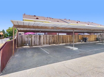 7570 Burgoyne Ln, Sacramento, CA 95823 Photo