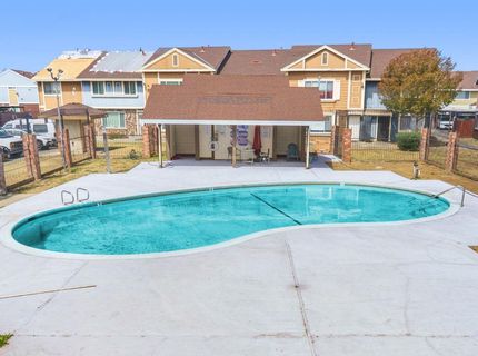 7570 Burgoyne Ln, Sacramento, CA 95823 Photo