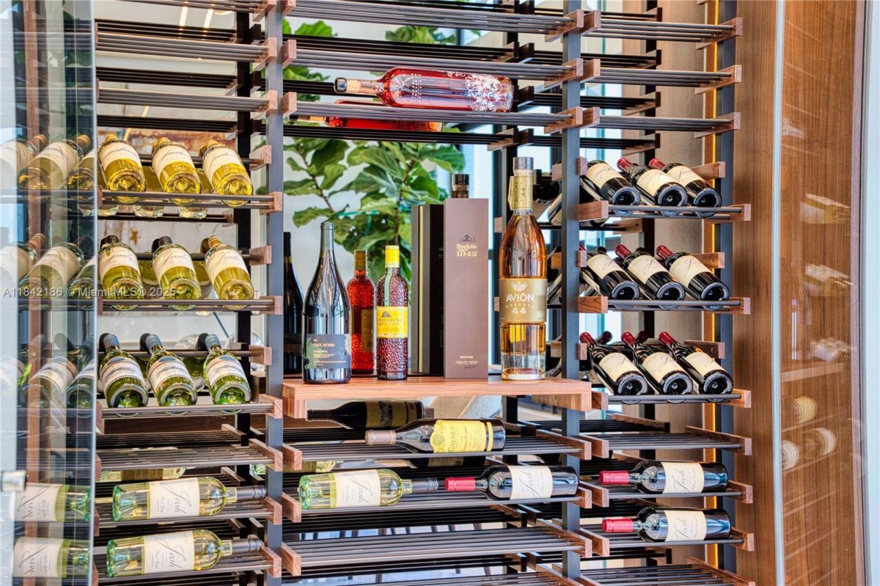 4241 Palm Ln, Miami, FL 33137 Photo