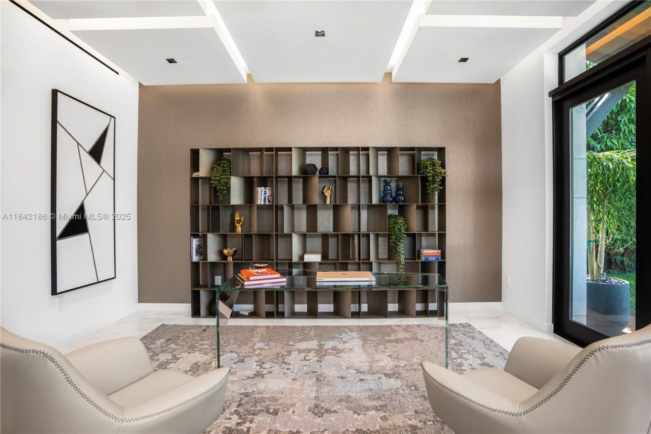 4241 Palm Ln, Miami, FL 33137 Photo