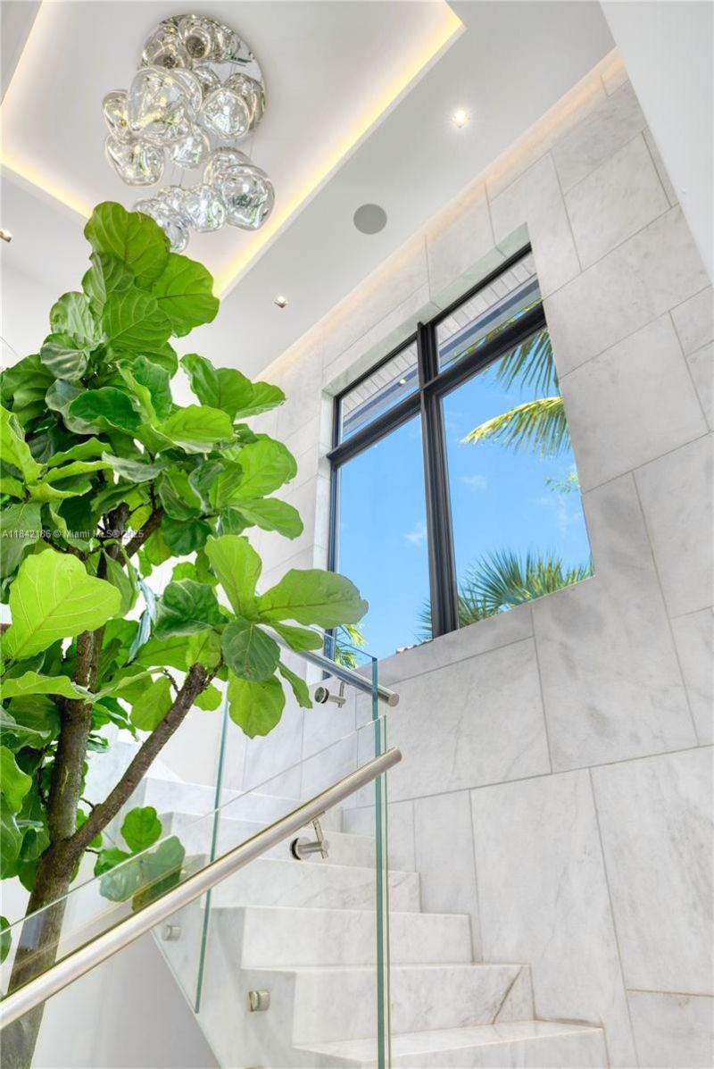 4241 Palm Ln, Miami, FL 33137 Photo