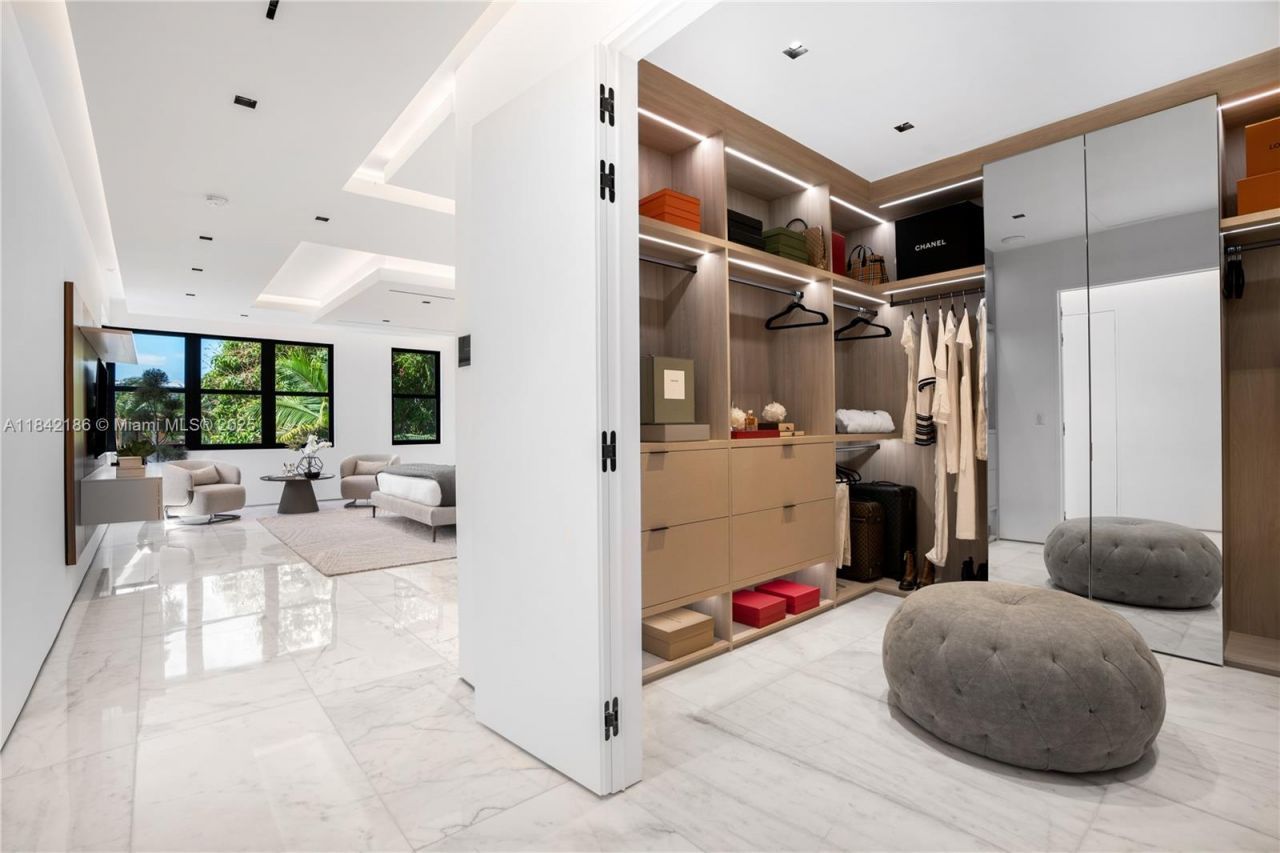 4241 Palm Ln, Miami, FL 33137 Photo