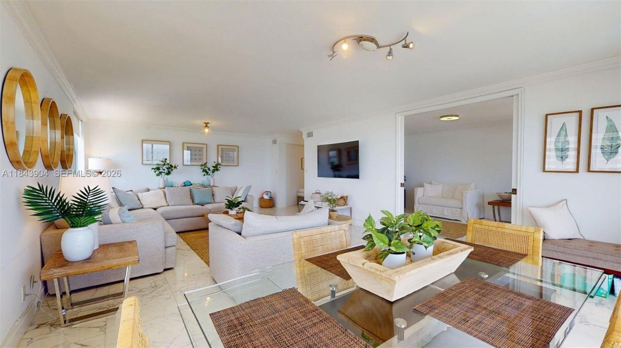 1912 S Ocean Dr, Unit 9A, Hallandale Beach, FL 33009 Photo