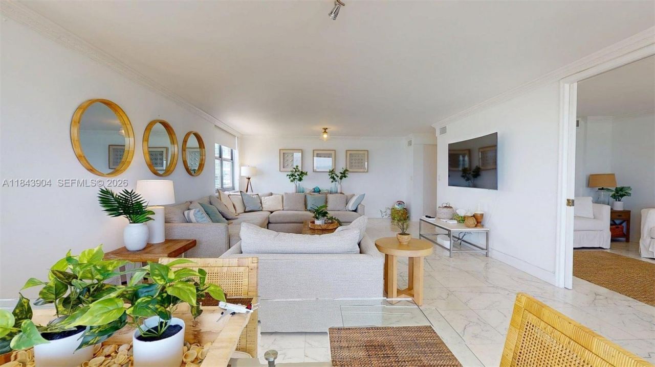 1912 S Ocean Dr, Unit 9A, Hallandale Beach, FL 33009 Photo