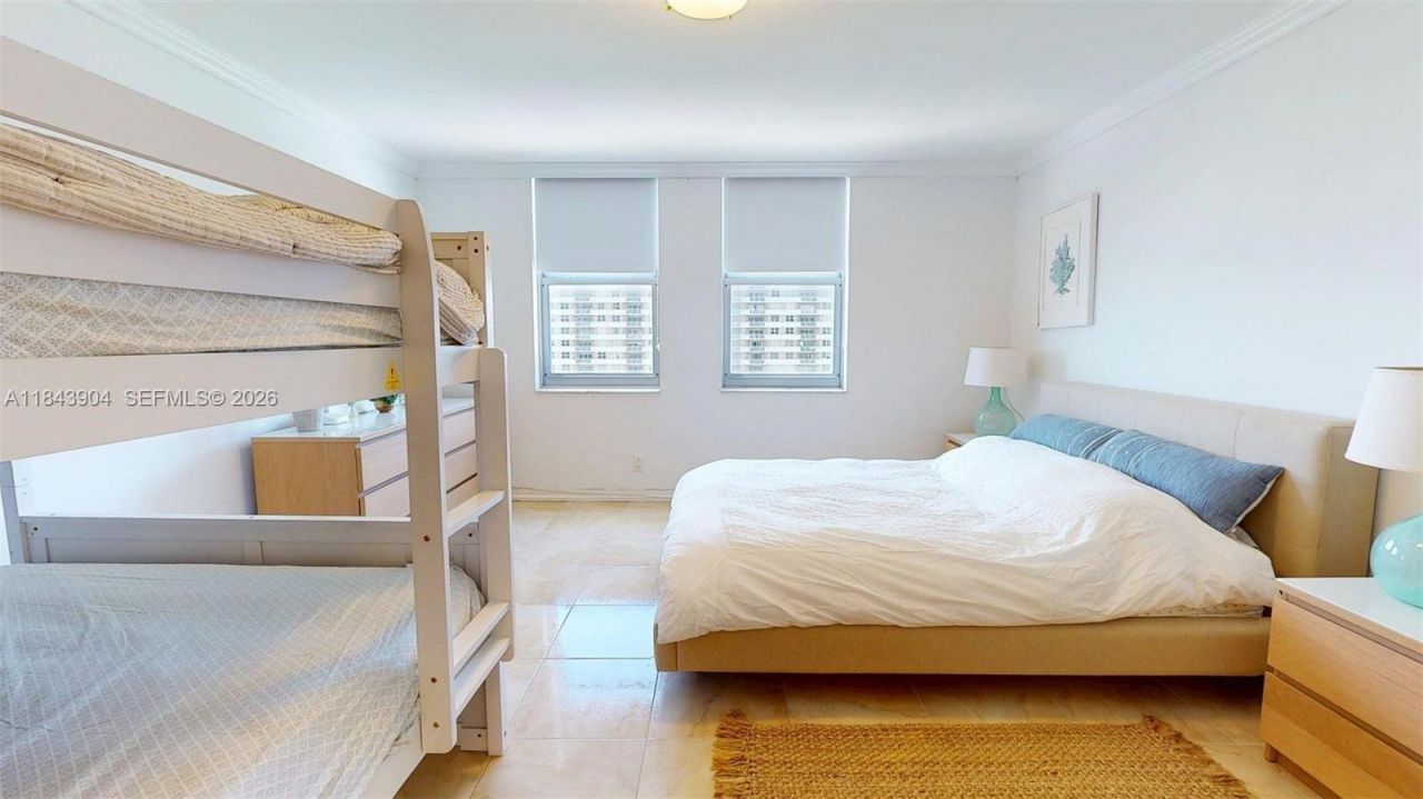 1912 S Ocean Dr, Unit 9A, Hallandale Beach, FL 33009 Photo