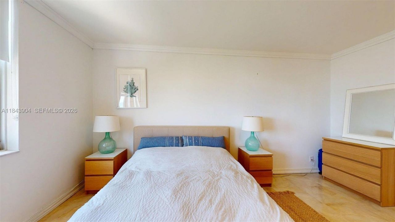 1912 S Ocean Dr, Unit 9A, Hallandale Beach, FL 33009 Photo