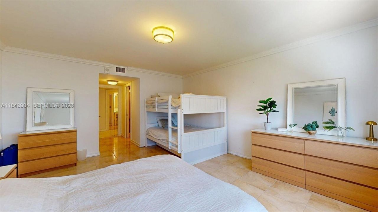 1912 S Ocean Dr, Unit 9A, Hallandale Beach, FL 33009 Photo