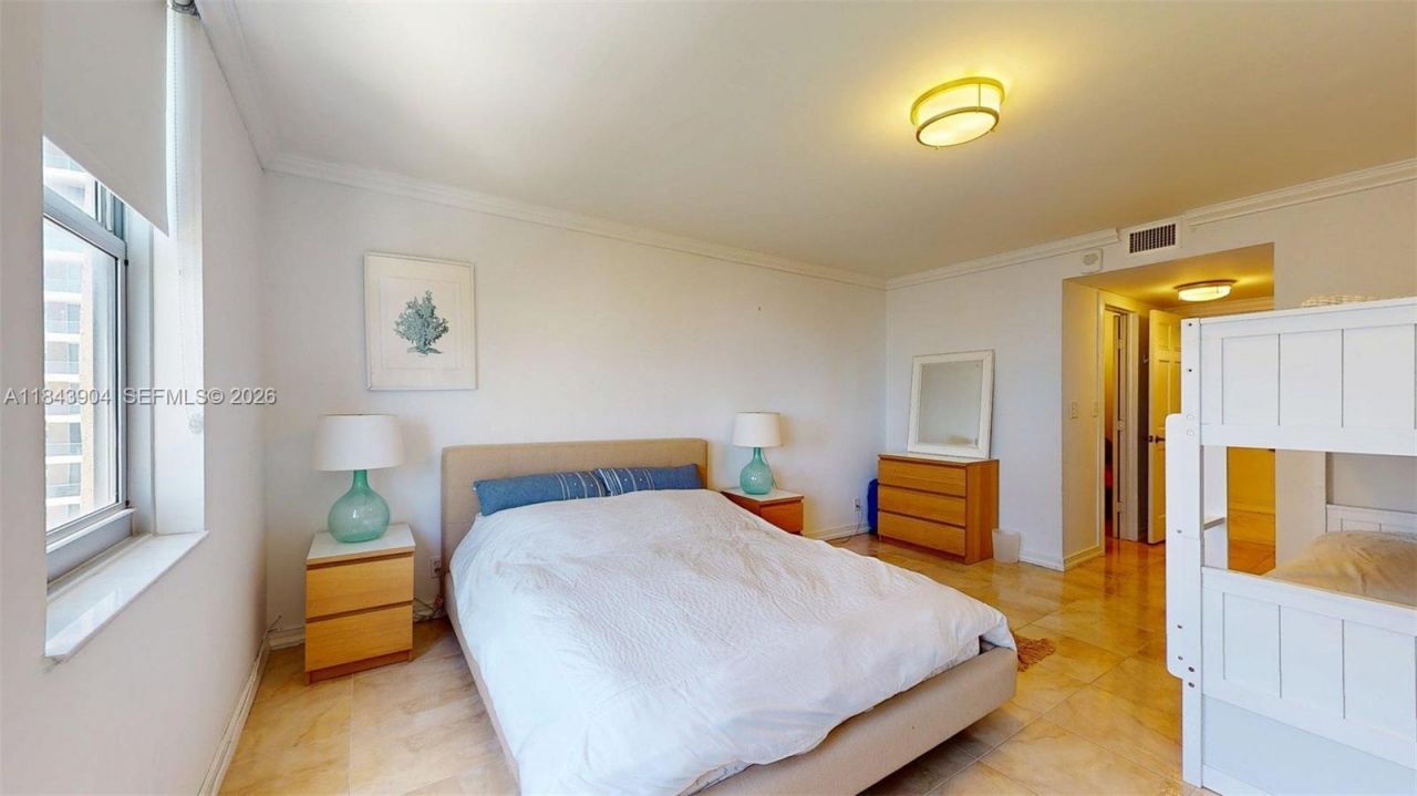 1912 S Ocean Dr, Unit 9A, Hallandale Beach, FL 33009 Photo