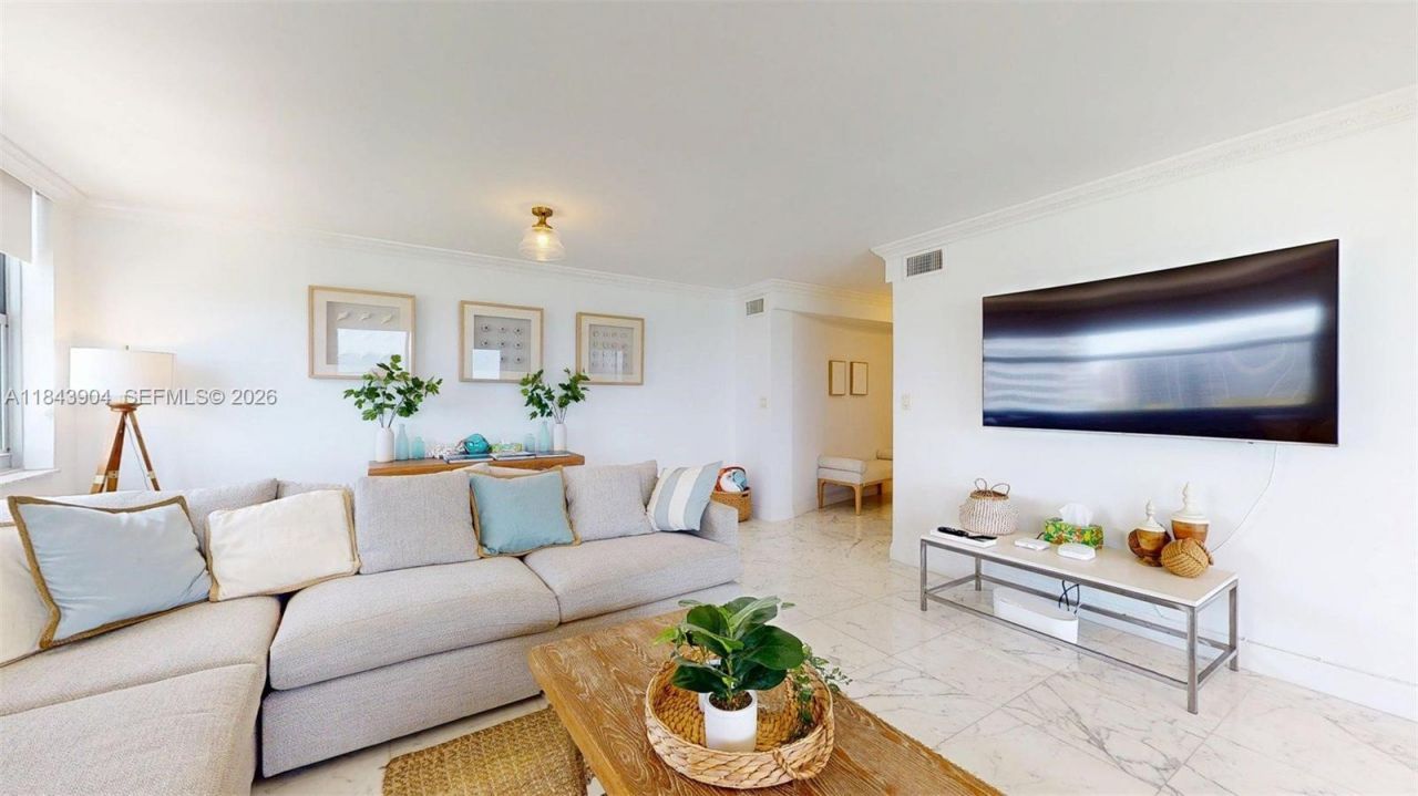 1912 S Ocean Dr, Unit 9A, Hallandale Beach, FL 33009 Photo