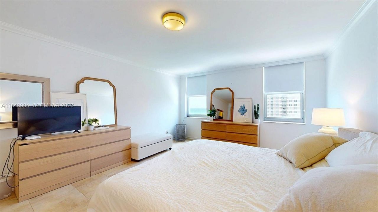 1912 S Ocean Dr, Unit 9A, Hallandale Beach, FL 33009 Photo