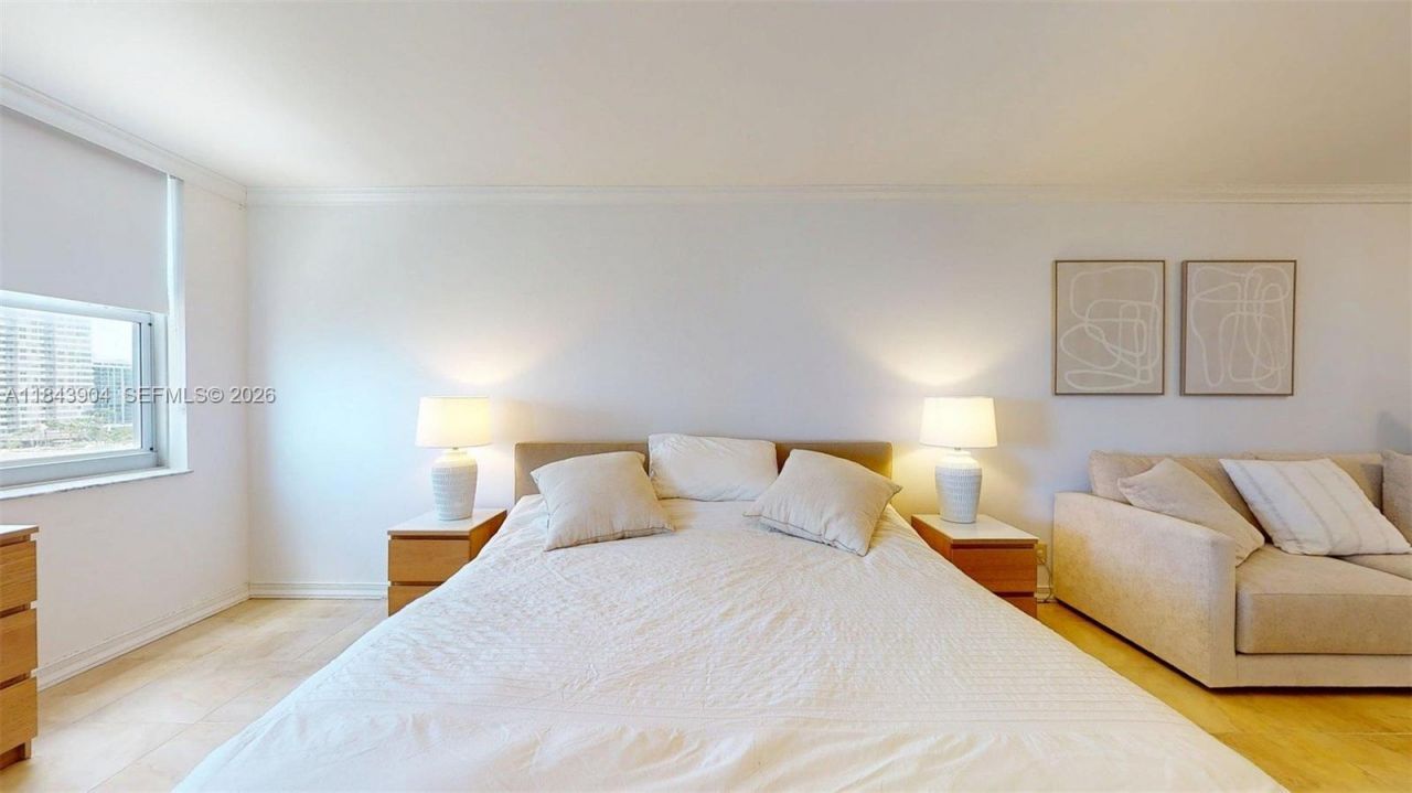 1912 S Ocean Dr, Unit 9A, Hallandale Beach, FL 33009 Photo