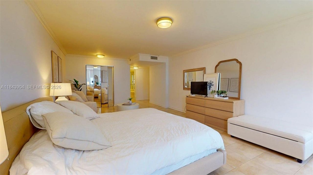 1912 S Ocean Dr, Unit 9A, Hallandale Beach, FL 33009 Photo