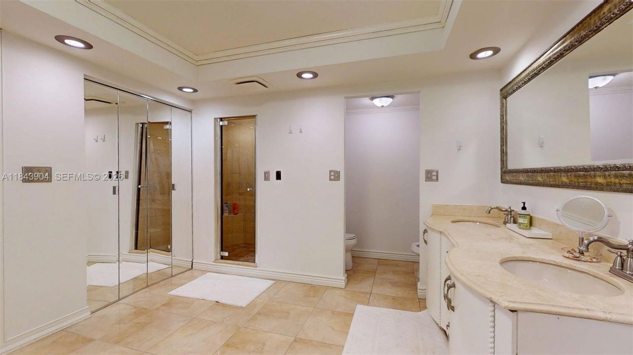 1912 S Ocean Dr, Unit 9A, Hallandale Beach, FL 33009 Photo