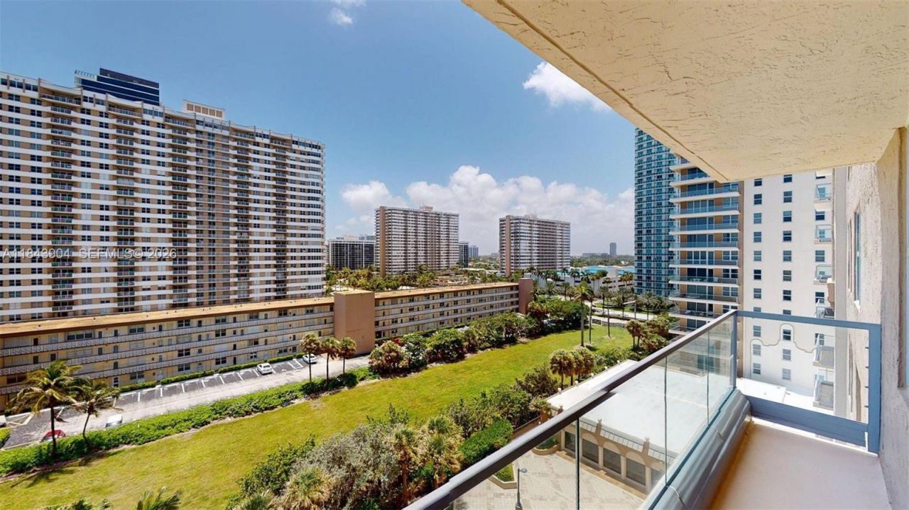 1912 S Ocean Dr, Unit 9A, Hallandale Beach, FL 33009 Photo