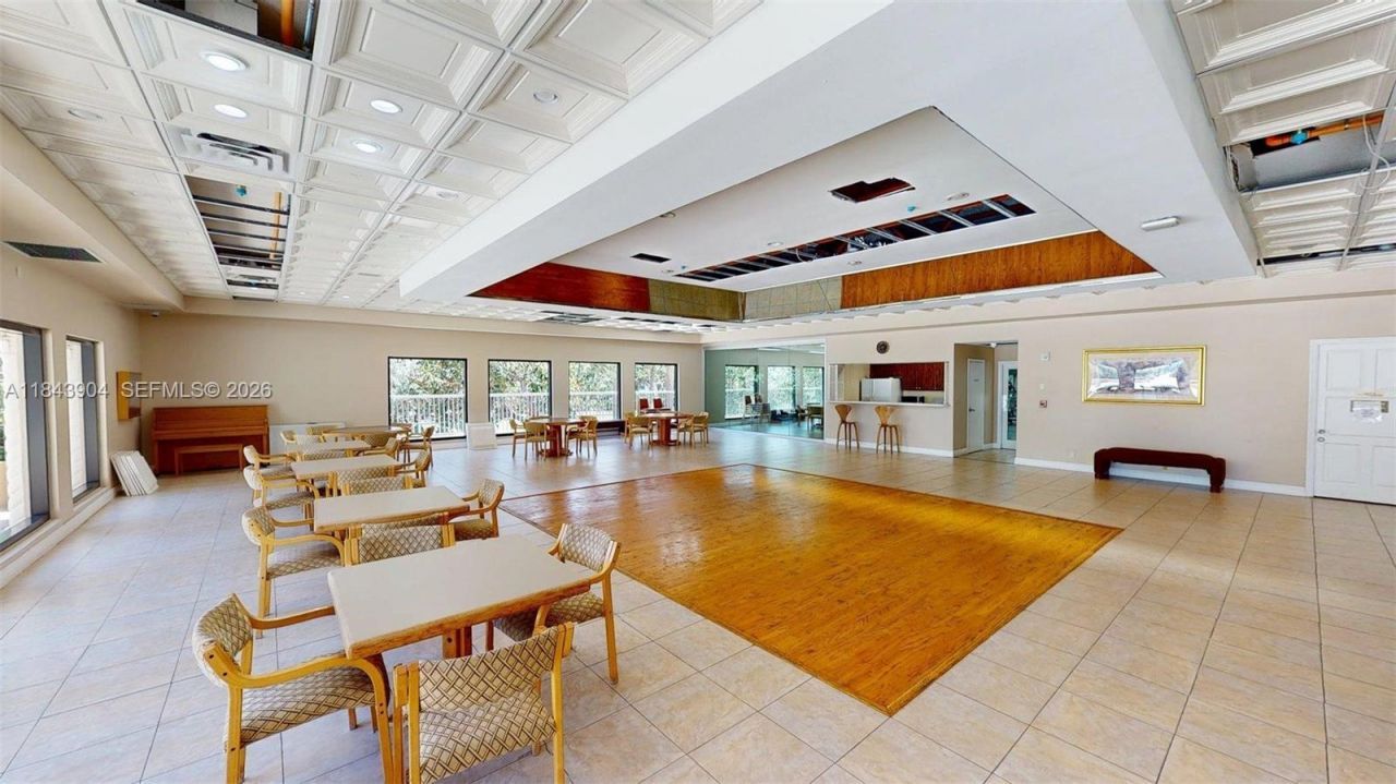 1912 S Ocean Dr, Unit 9A, Hallandale Beach, FL 33009 Photo