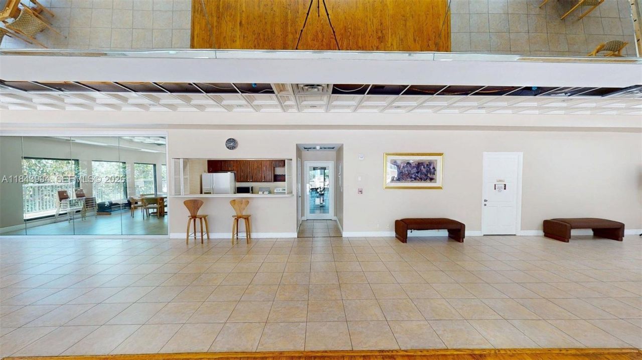 1912 S Ocean Dr, Unit 9A, Hallandale Beach, FL 33009 Photo