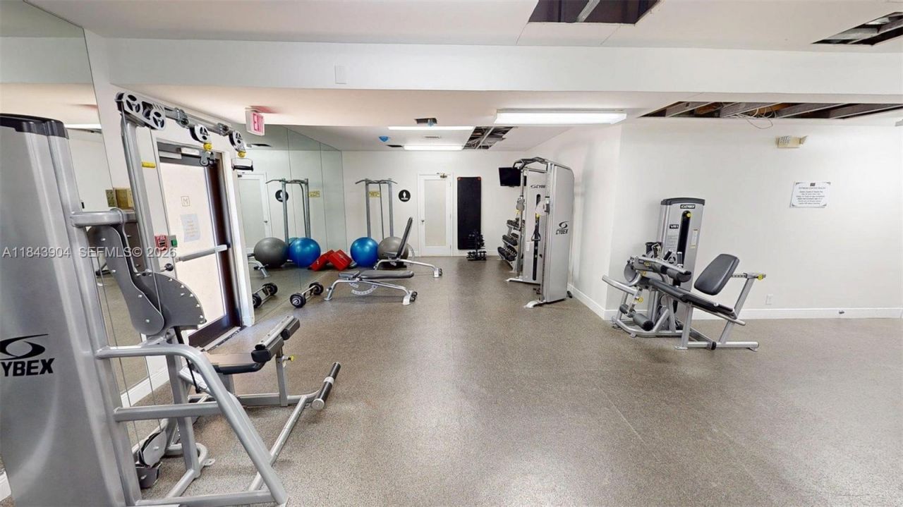 1912 S Ocean Dr, Unit 9A, Hallandale Beach, FL 33009 Photo