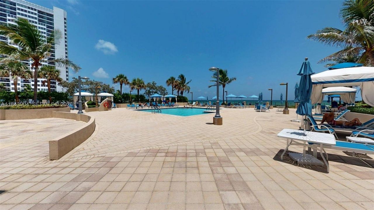 1912 S Ocean Dr, Unit 9A, Hallandale Beach, FL 33009 Photo