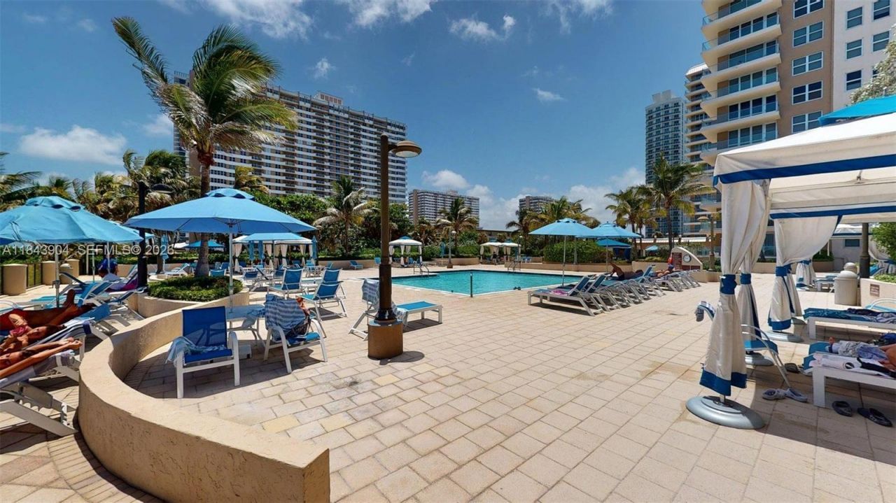 1912 S Ocean Dr, Unit 9A, Hallandale Beach, FL 33009 Photo