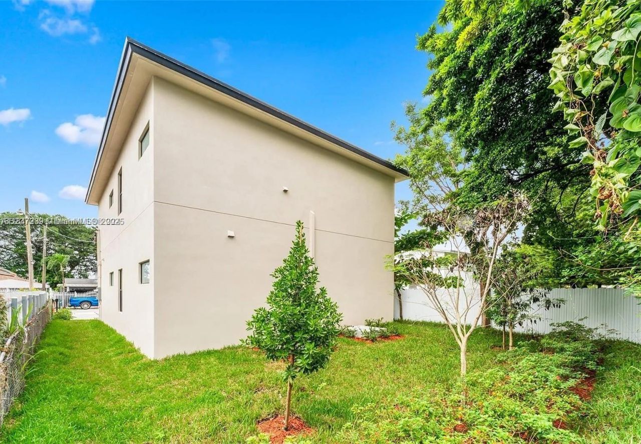 4760 NW 16 Th Ave, Miami, FL 33142 Photo