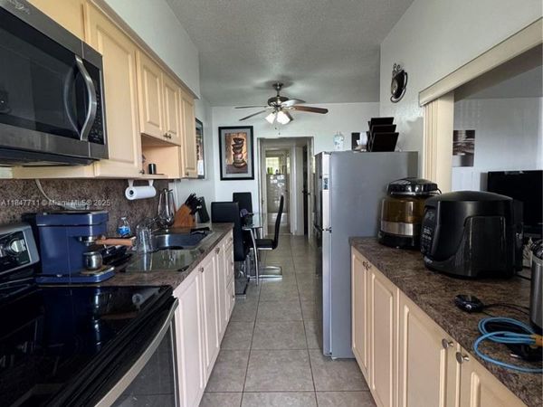 71 NW 76th St, Unit 5, Miami, FL 33150