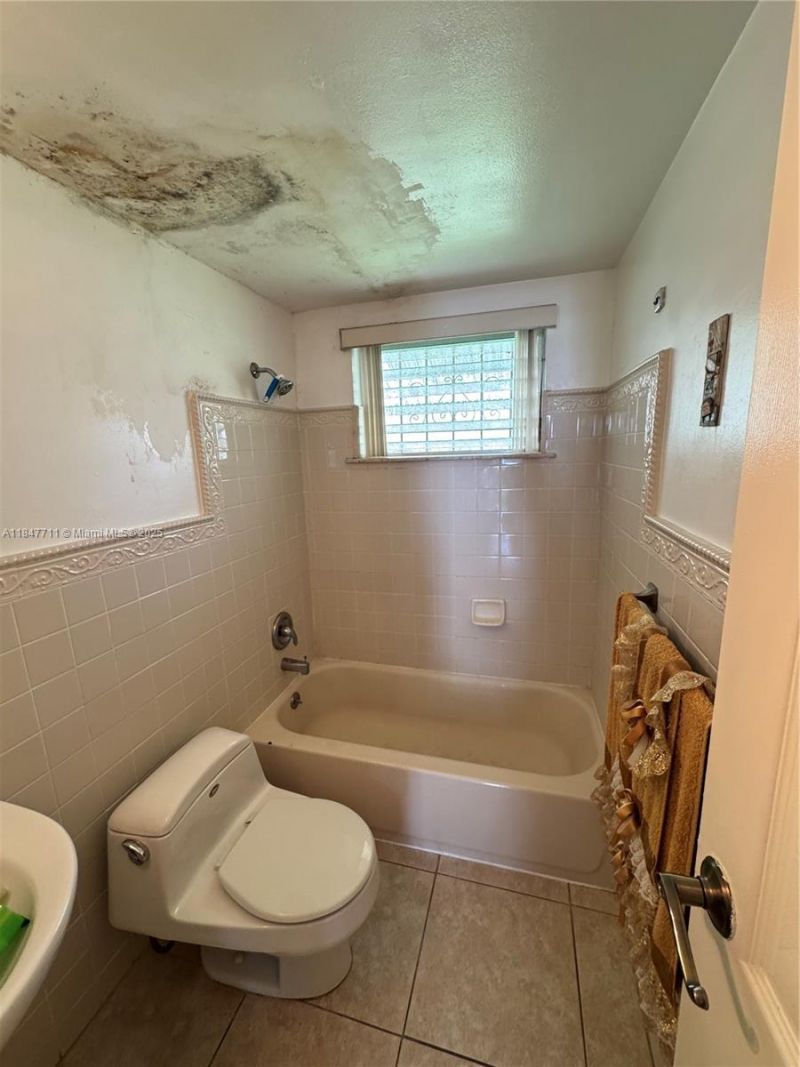 71 NW 76th St, Unit 5, Miami, FL 33150 Photo