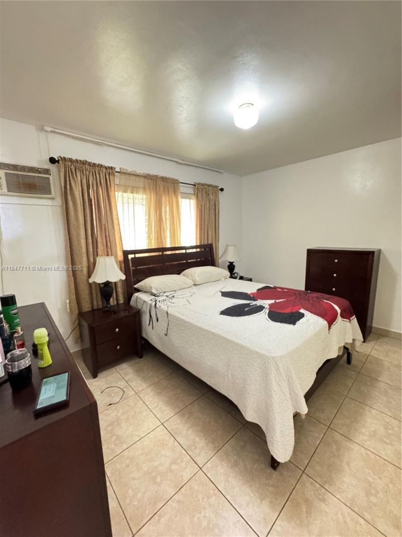 71 NW 76th St, Unit 5, Miami, FL 33150 Photo