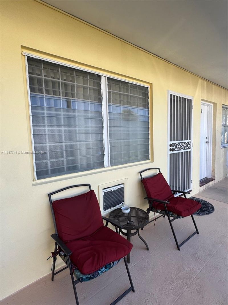 71 NW 76th St, Unit 5, Miami, FL 33150 Photo