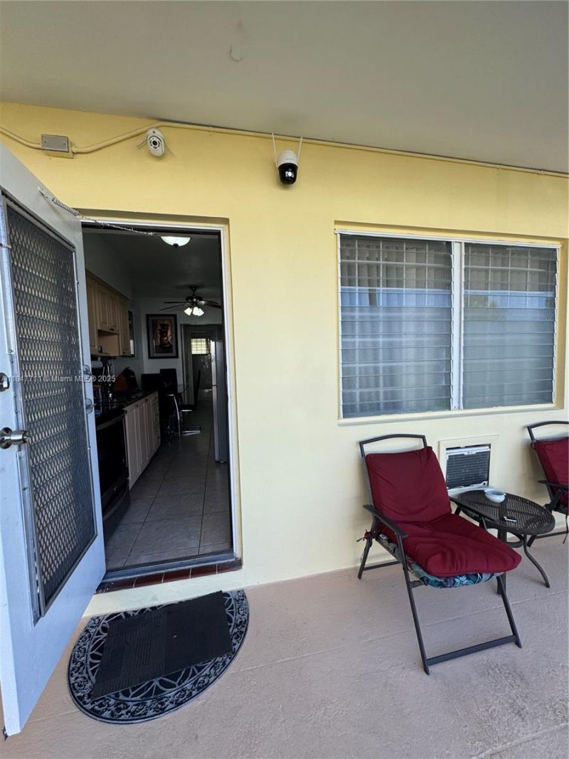 71 NW 76th St, Unit 5, Miami, FL 33150 Photo
